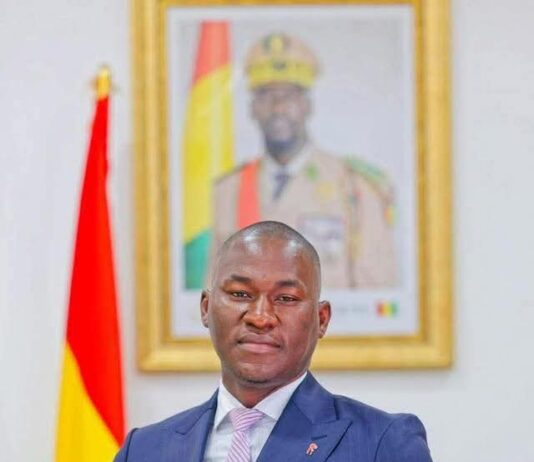 Présidence guinéenne : le directeur de la communication limogé pour faute lourde.