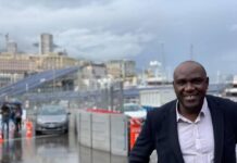 Guinée : la HAC lève l’interdiction d’exercer visant le journaliste Lamine Guirassy.