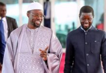 Sénégal : le président Bassirou Diomaye Faye limoge son Premier ministre Ousmane Sonko.