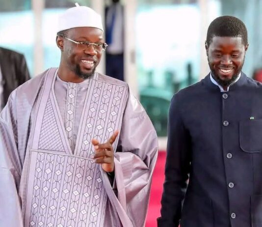 Sénégal : le président Bassirou Diomaye Faye limoge son Premier ministre Ousmane Sonko.