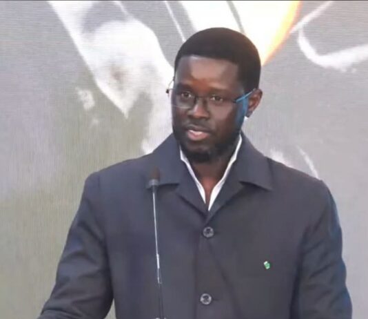 Sénégal : Bassirou Diomaye Faye lance son parti « Kiiraay » et livre sa vision du pouvoir.