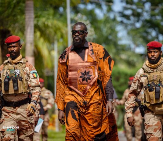 5 septembre : Mamadi Doumbouya rend hommage aux victimes et réaffirme son engagement pour la Guinée.